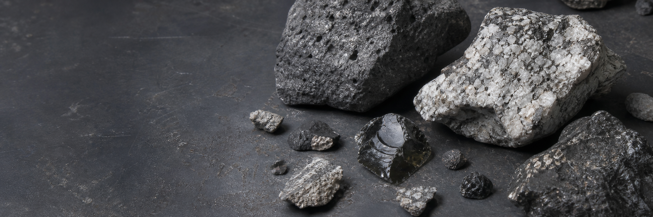 Détail d’une brèche lunaire montrant ses fragments minéraux