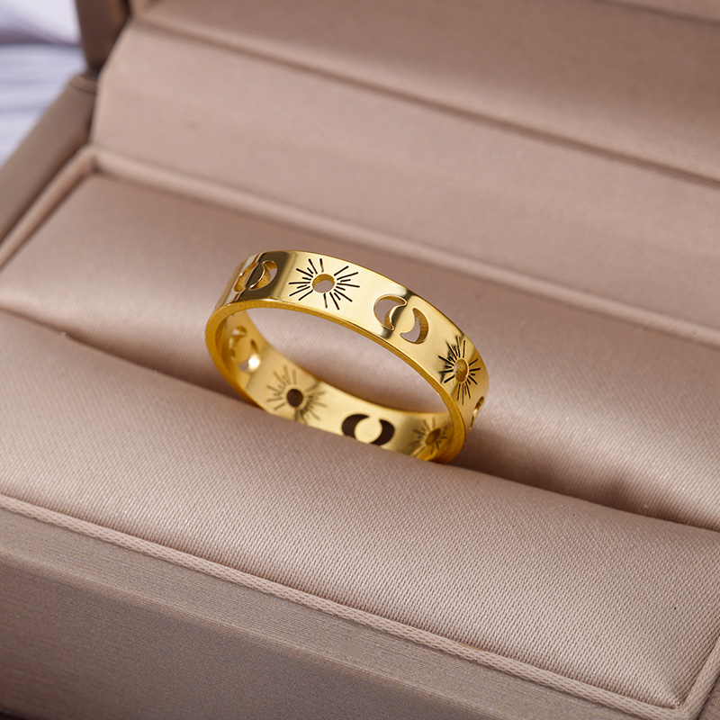 Bague Phases de Lune et Soleil – Finition Dorée