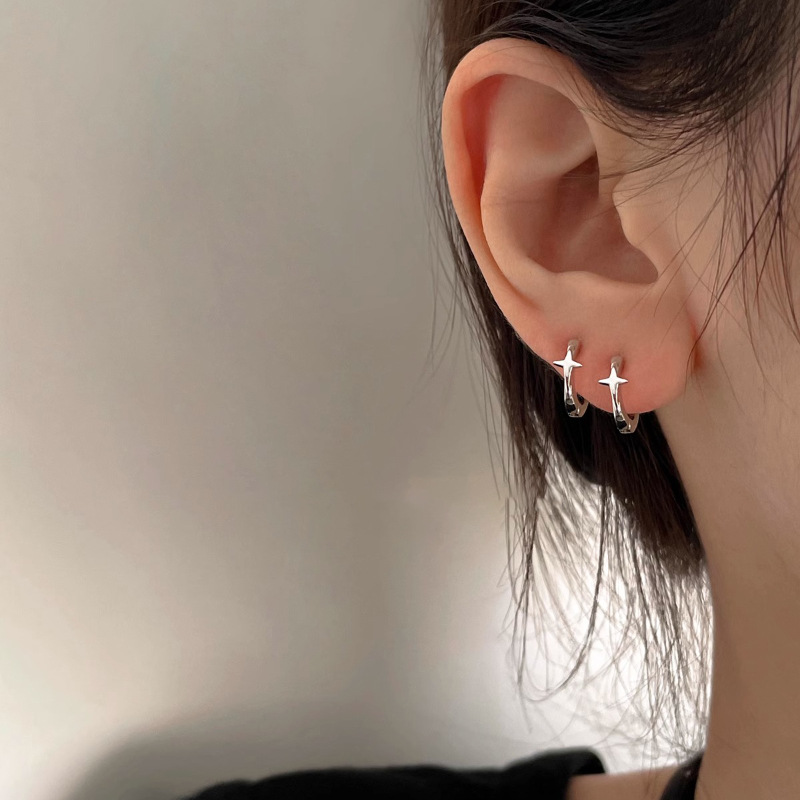 Boucles Étoile Argentées – Huggies Célestes du Quotidien