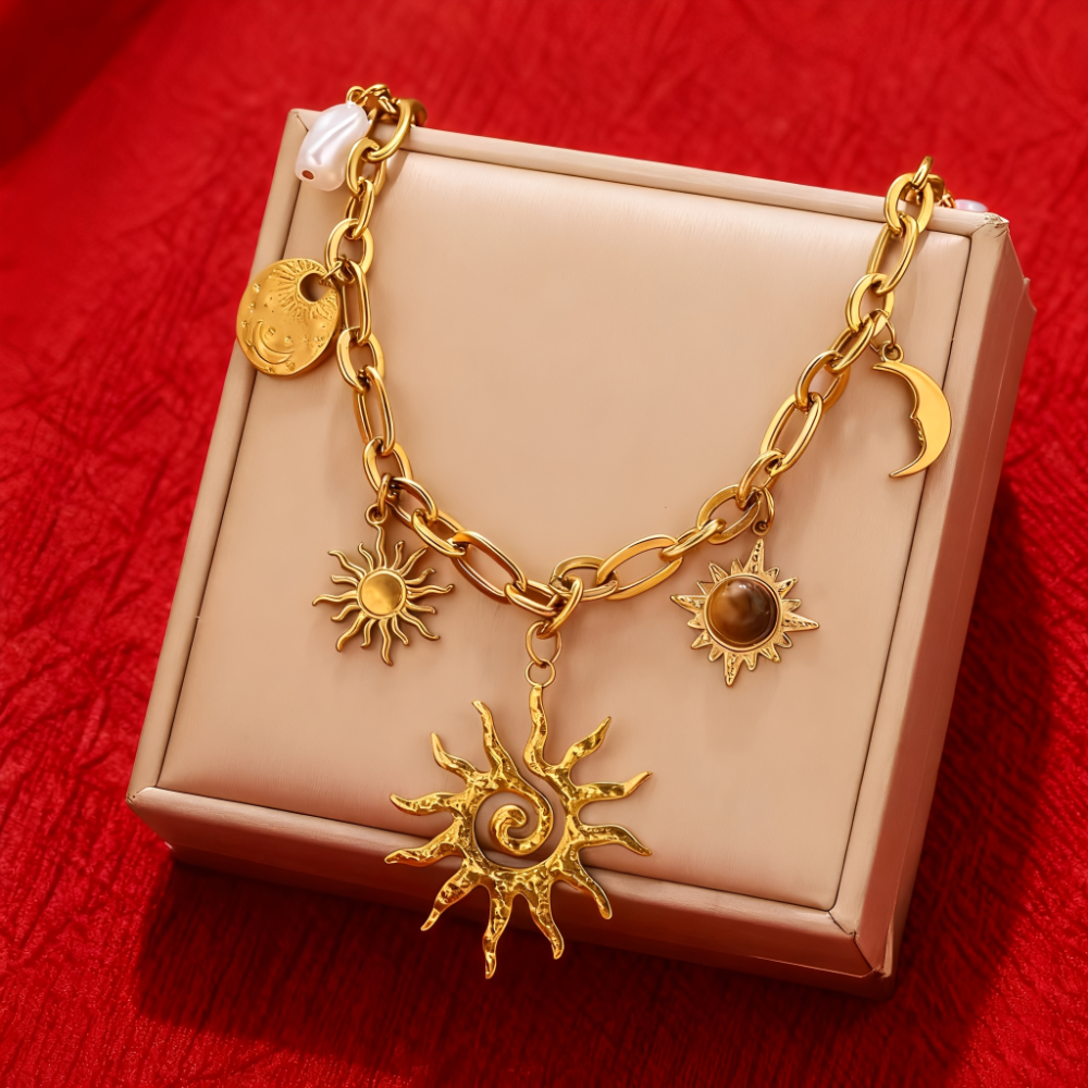 Collier Soleil & Lune – Chaîne à Charms Dorés