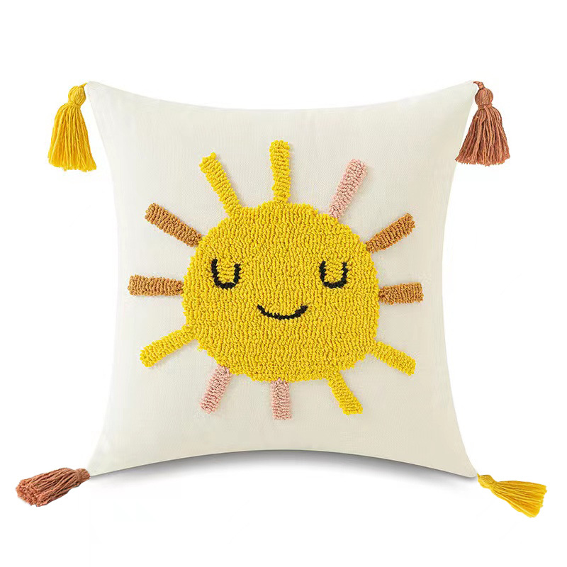 Coussin Tufté Soleil Doré – Pompons Contrastés 45 × 45 cm