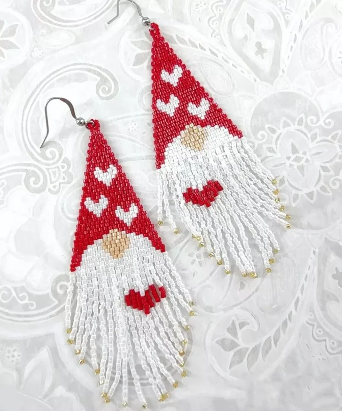 Boucles d'oreilles bohèmes lune et perles  -  finition marron