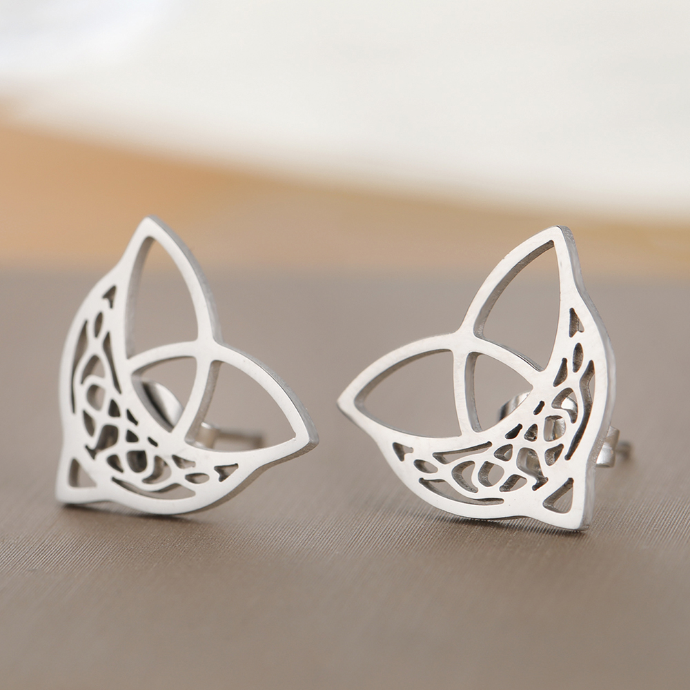 Boucles d’oreilles Lune celtique – Finition argentée