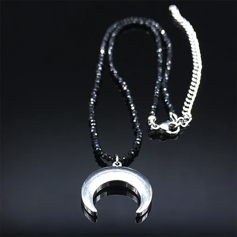 Collier croissant de lune en perles noires facettées