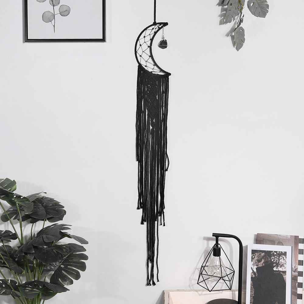 Attrape-rêves lune noire – Macramé et longues franges célestes