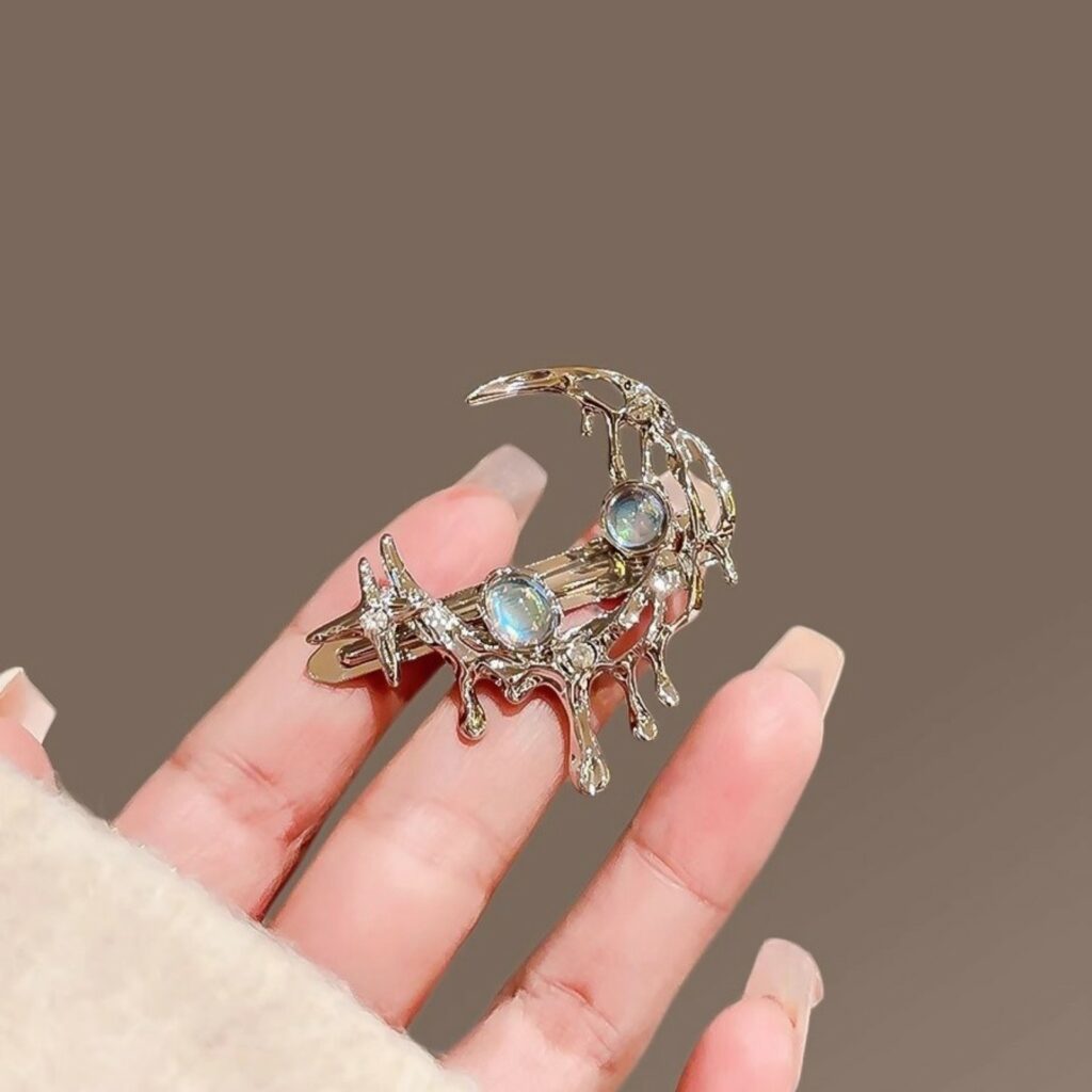 Barrette Lune & Étoile – Éclat Astral pour Coiffure