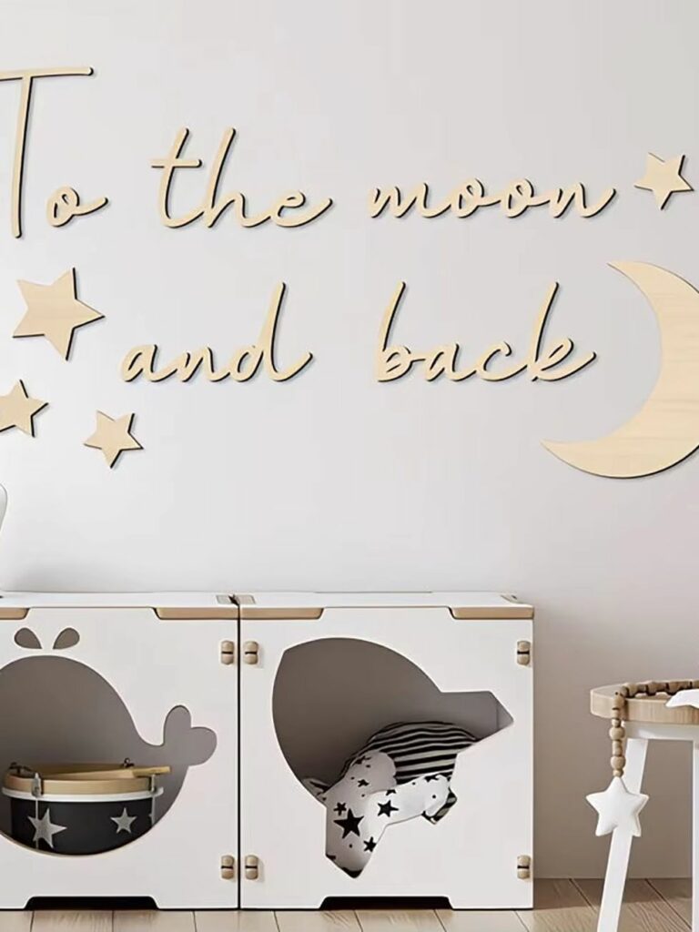 Décoration Murale To the Moon and Back – Lune & Étoiles en Bois