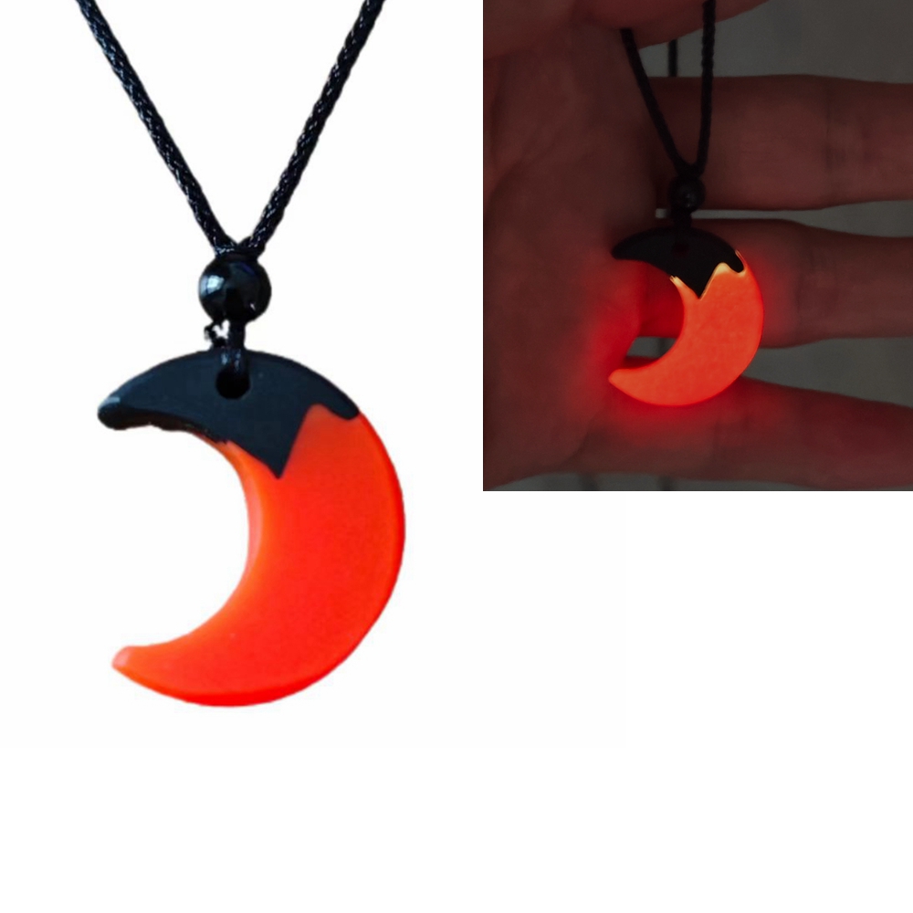 Collier Croissant Luminescent – Lueur Corail de Minuit