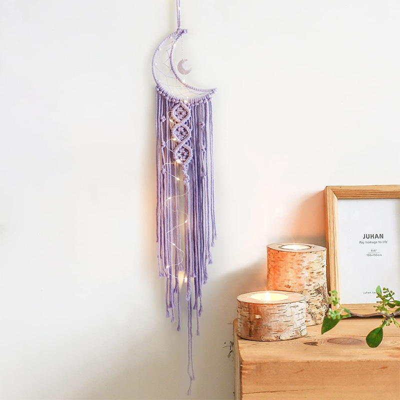 Attrape-rêves lune mauve – Macramé céleste fait main