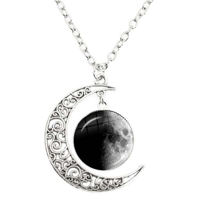 Collier Lune Quartier Croissant - Dome Verre